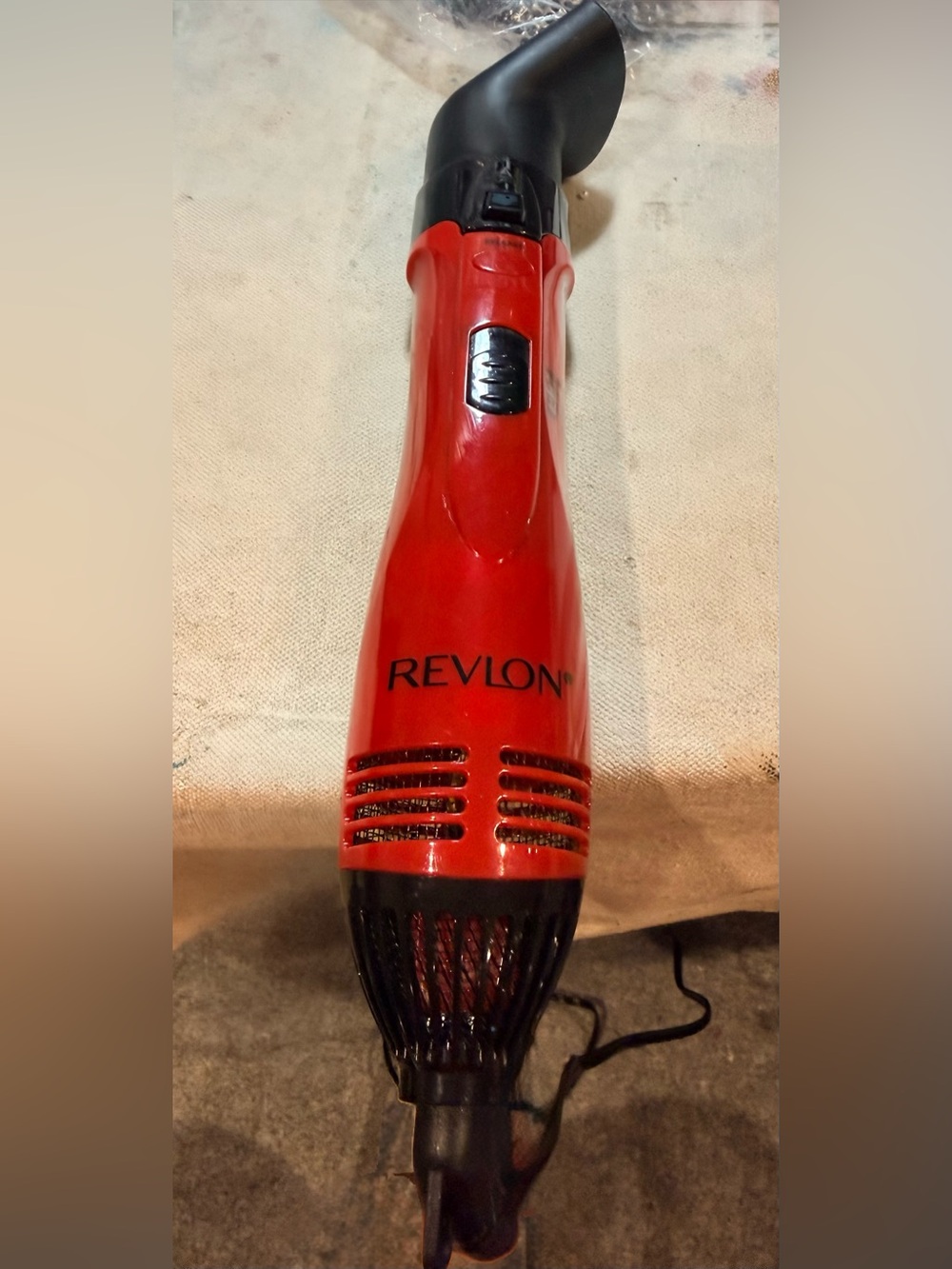 Revlon 1200W lonic Ceramic 1 & 1-1/2 Hot Air Styling Tool
